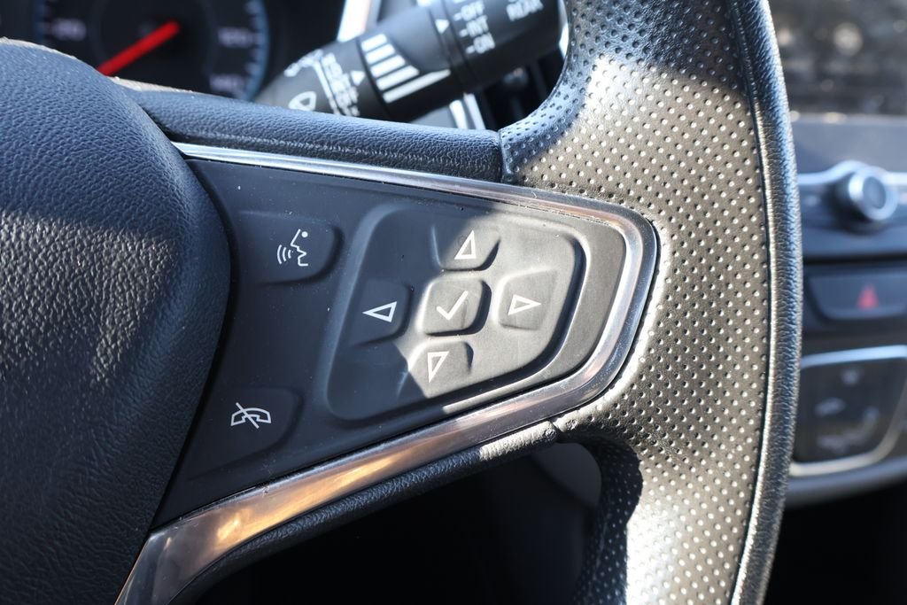 Used 2019 SUMMIT WHITE Chevrolet LS image 18