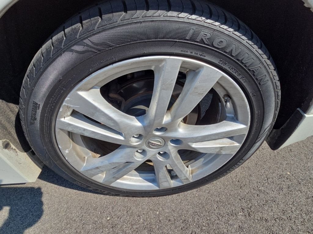 Used 2013 Pearl White Metallic Nissan 3.5 SL image 8