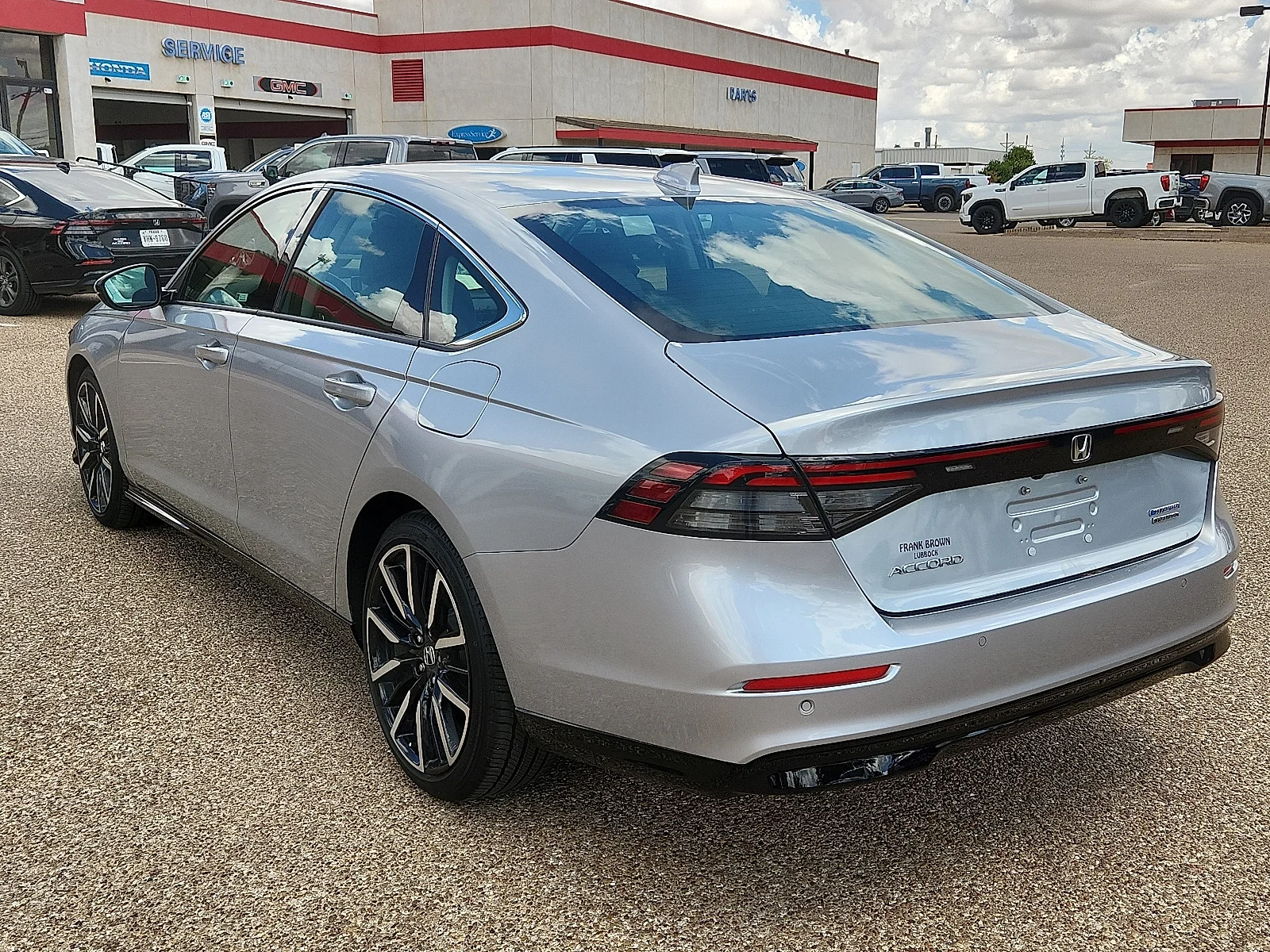 Used 2025 Solar Silver Metallic Honda Touring image 3