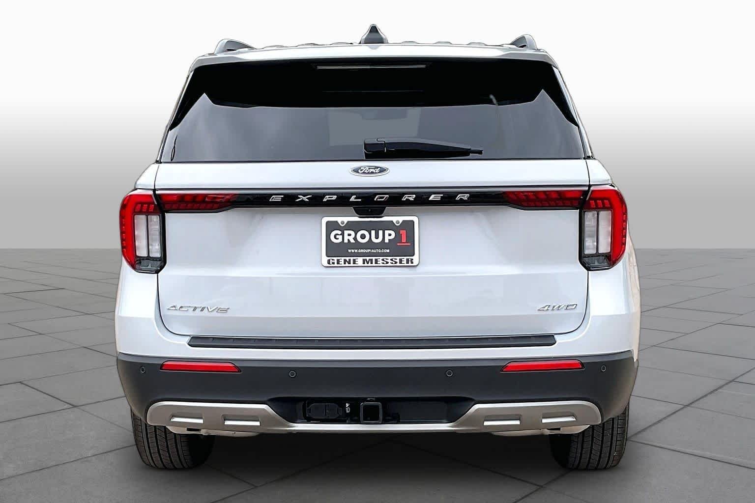 New 2026 Space White Metallic Ford Active image 4