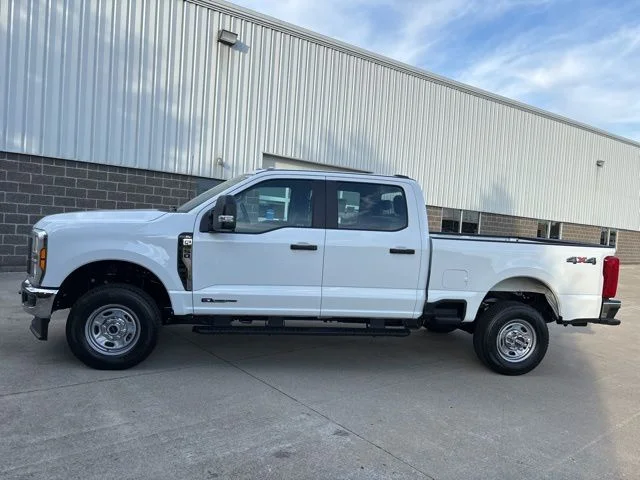 New 2026 Oxford White Ford F-350® XL image 9