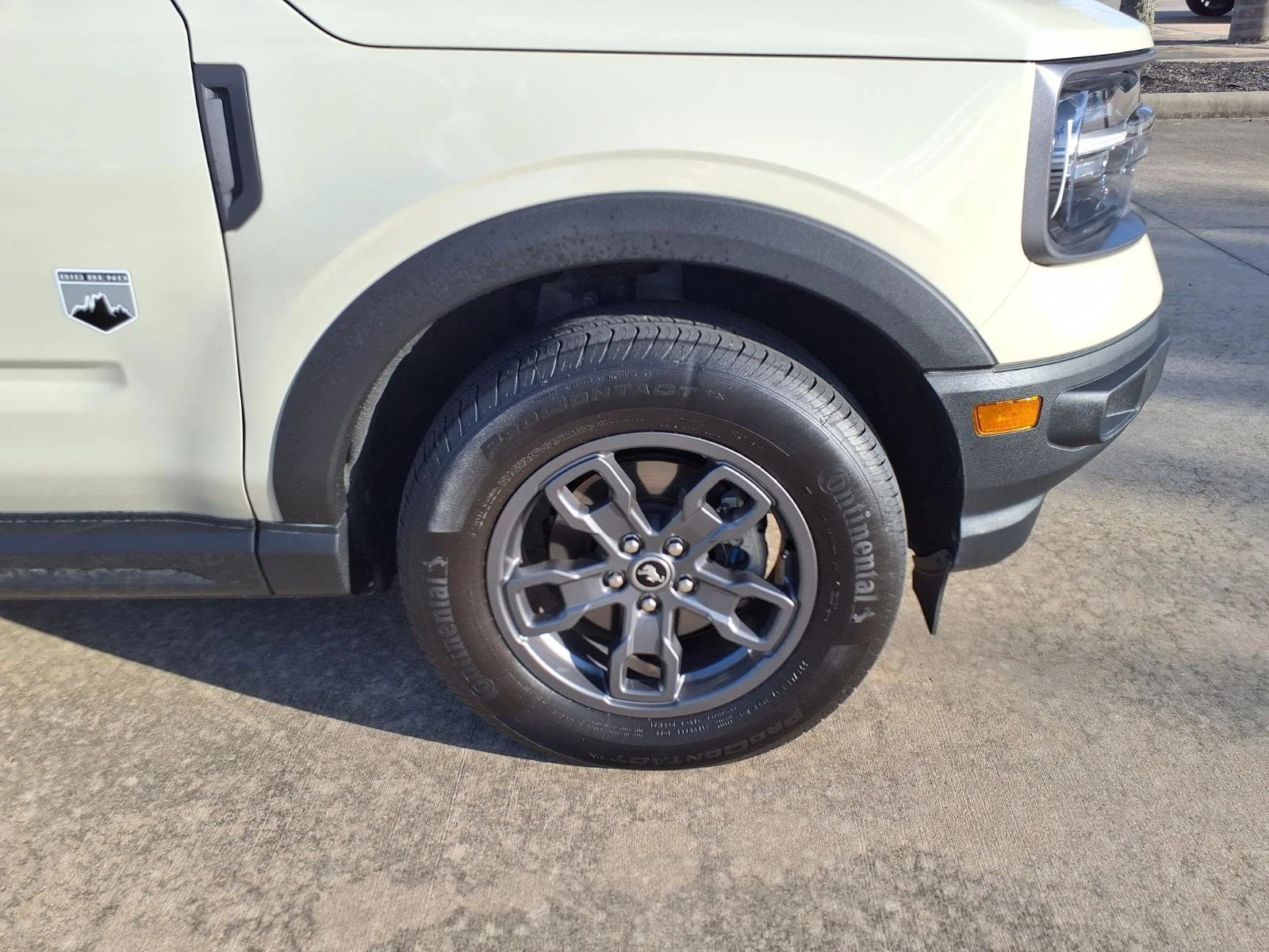 Used 2024 Beige Ford Big Bend image 7
