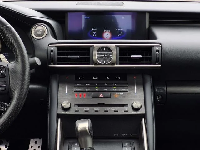 Used 2020 Ultra White Lexus 300 image 19