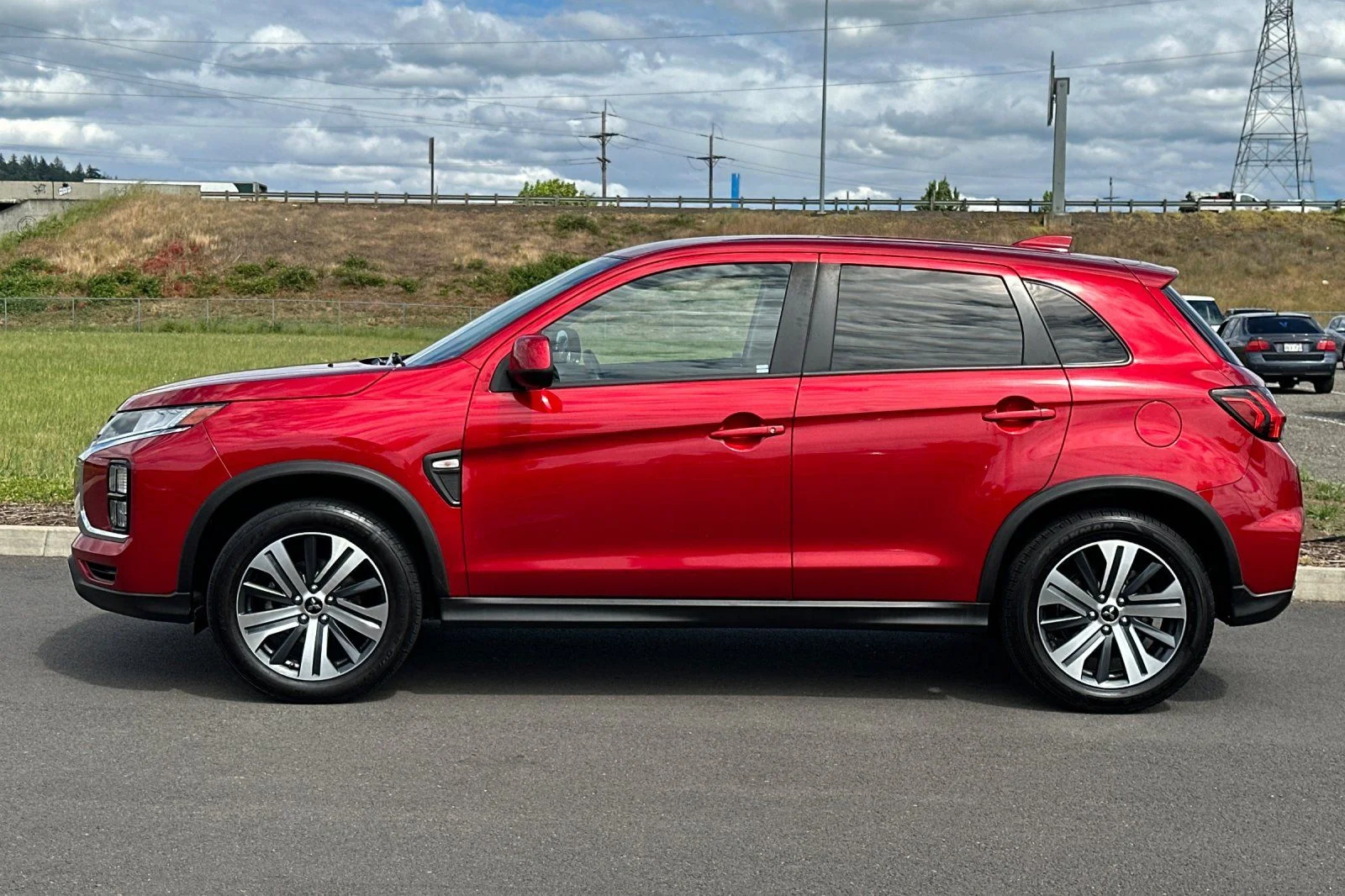 Used 2022  Mitsubishi 2.0 ES image 6