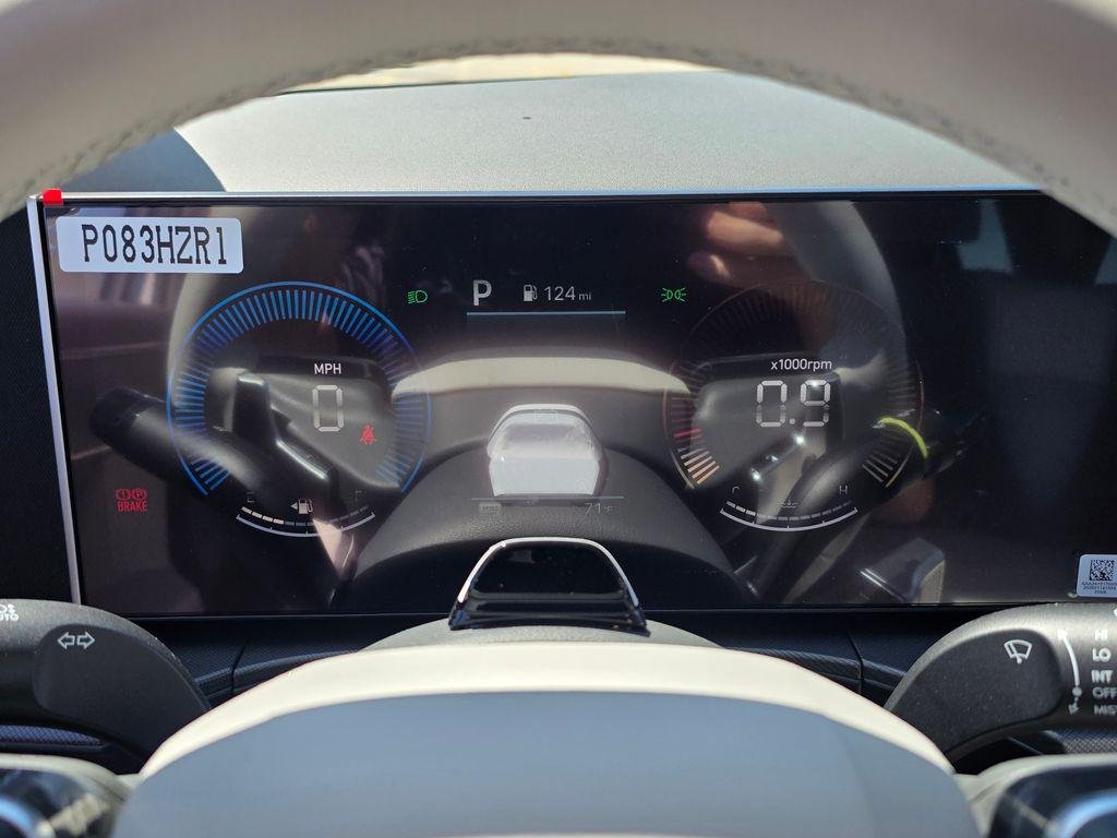 New 2026 White Hyundai SEL FWD image 23
