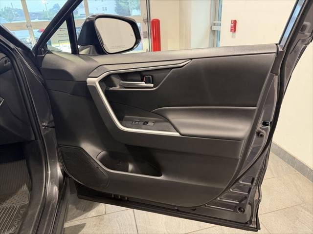 Certified Used 2024 MAGNETIC GRAY MET. Toyota  image 39
