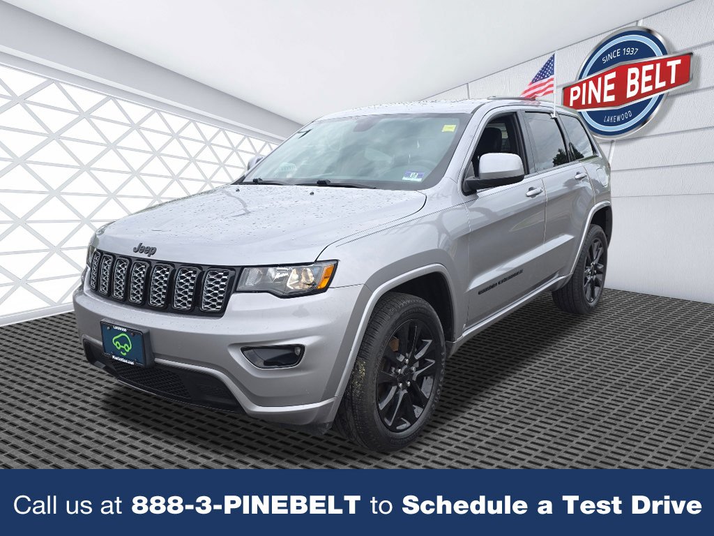 Used 2019 Billet Silver Metallic Clear Coat Jeep Altitude image 1