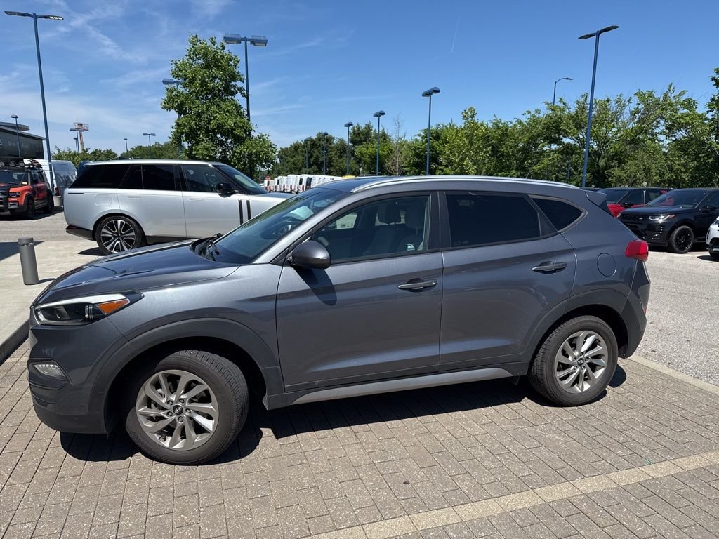 Used 2017 Coliseum Gray Hyundai SE image 9