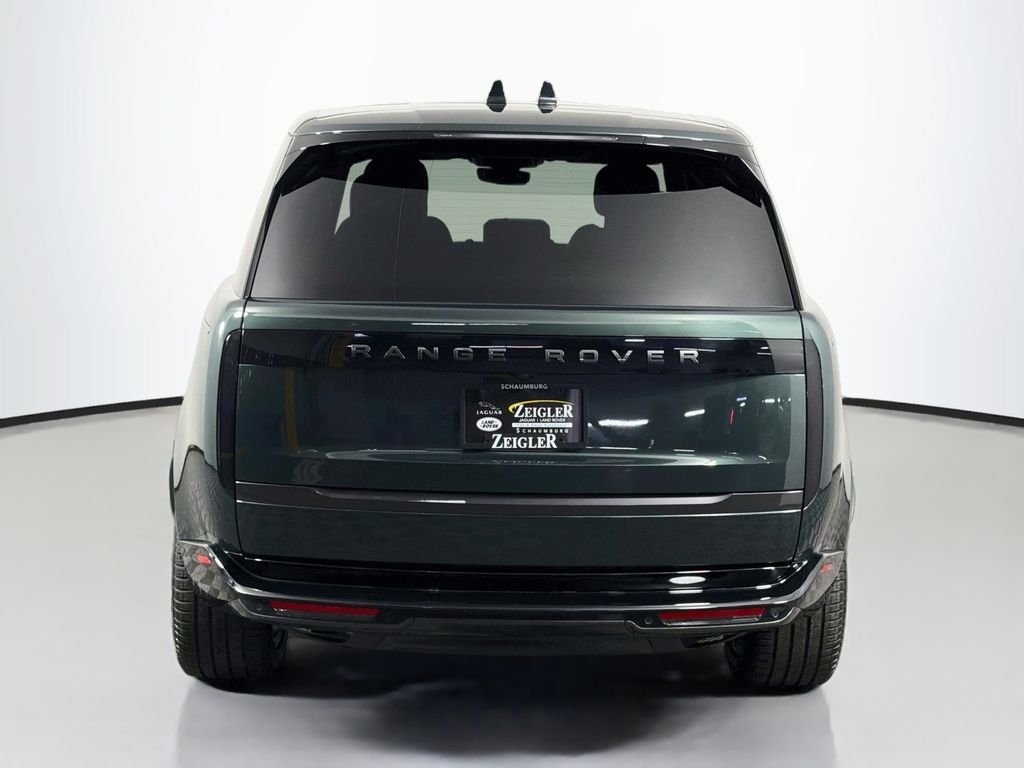 Used 2025 Belgravia Green Metallic Land Rover SE image 6