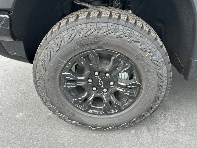 2026 Chevrolet Silverado 1500 ZR2 - Photo 11