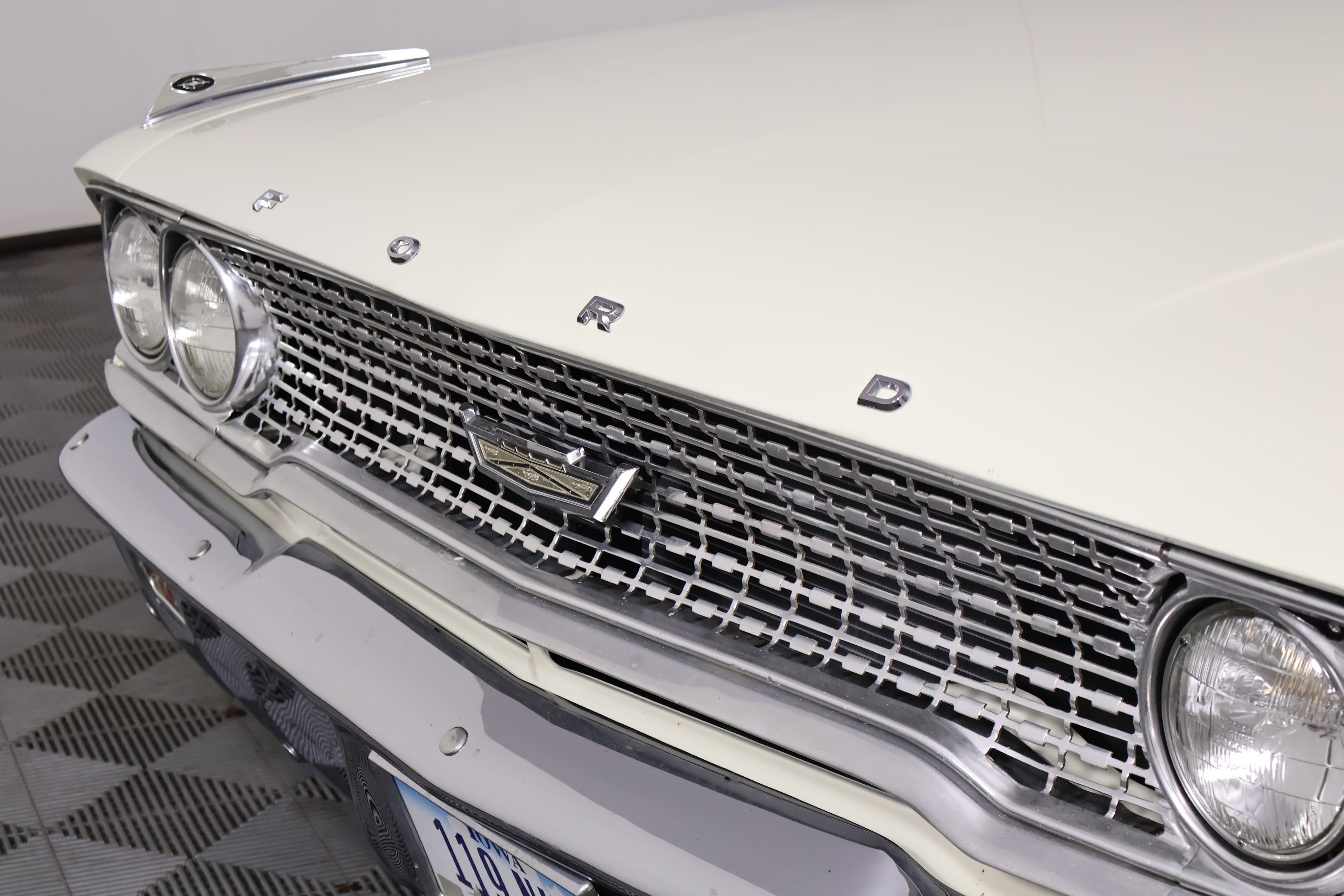 Used 1963 White Ford  image 29