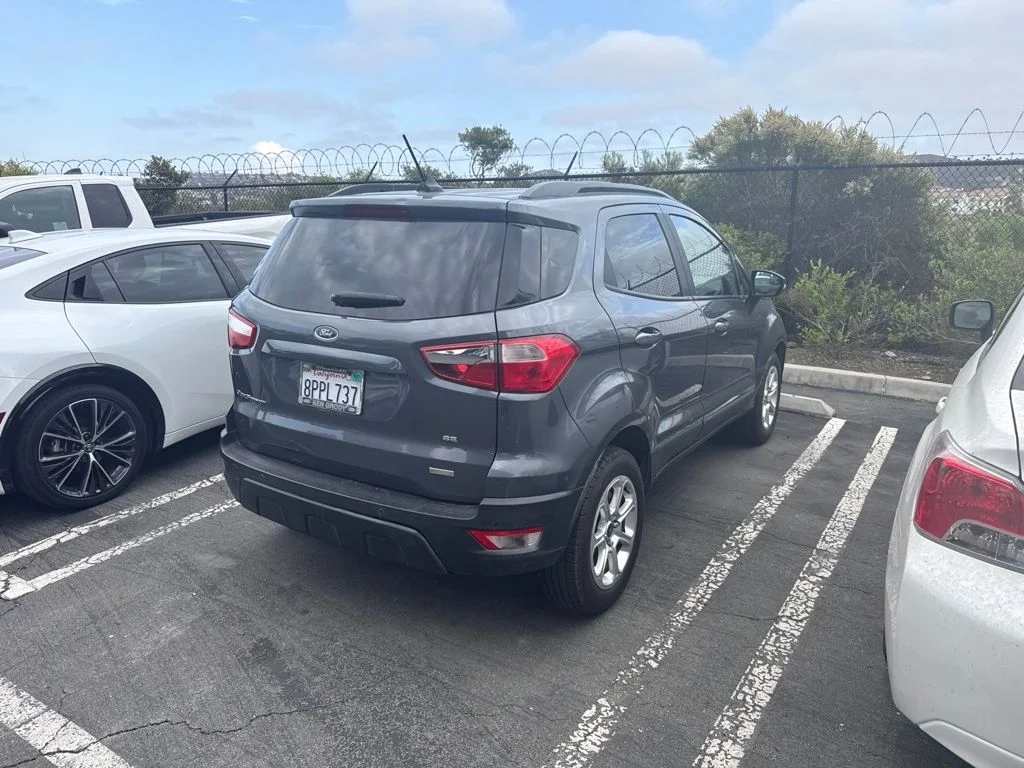 Used 2020 Gray Ford SE image 3