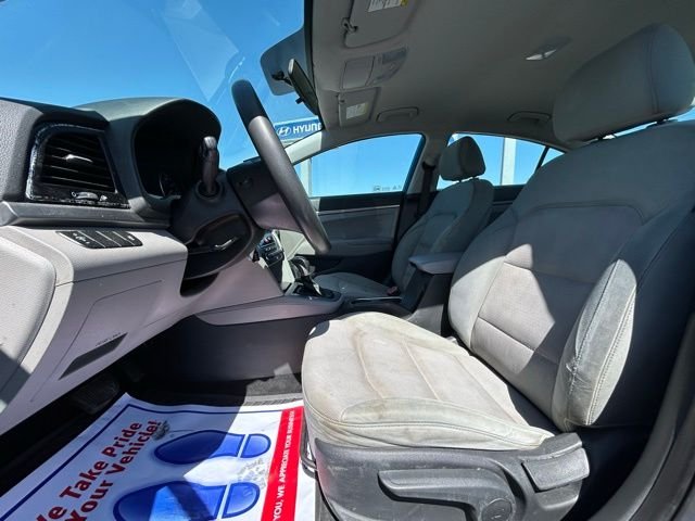 Used 2017 Blue Hyundai SE image 12