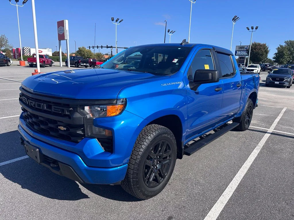 Used 2022 Blue Chevrolet Custom image 2