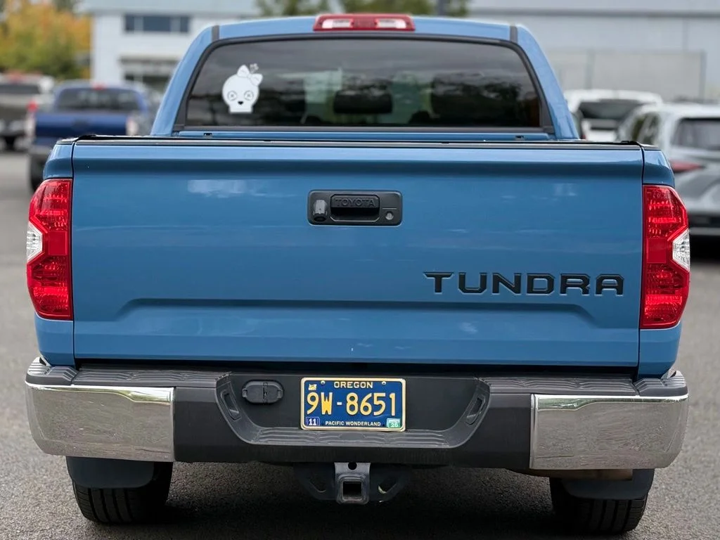 Used 2019 Blue Toyota SR5 image 4