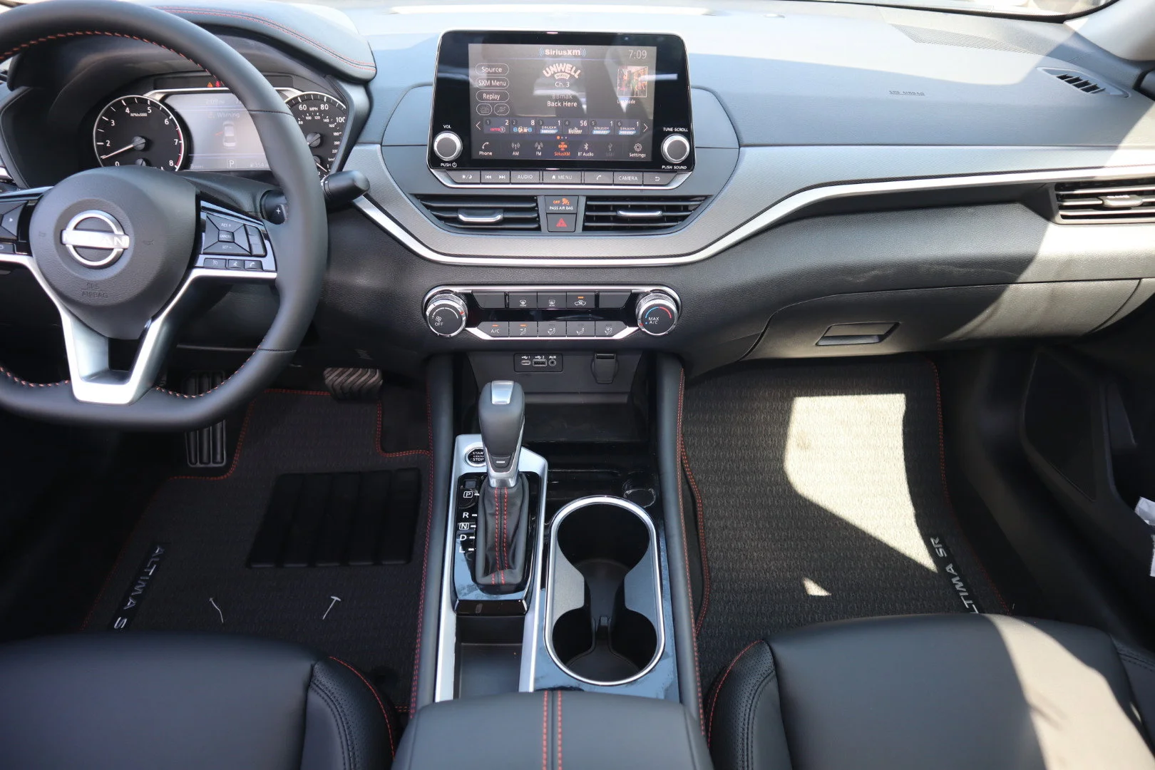 New 2025 Super Black Nissan SR image 12