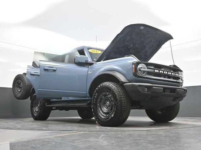 Used 2025 Gray Ford Outer Banks image 32