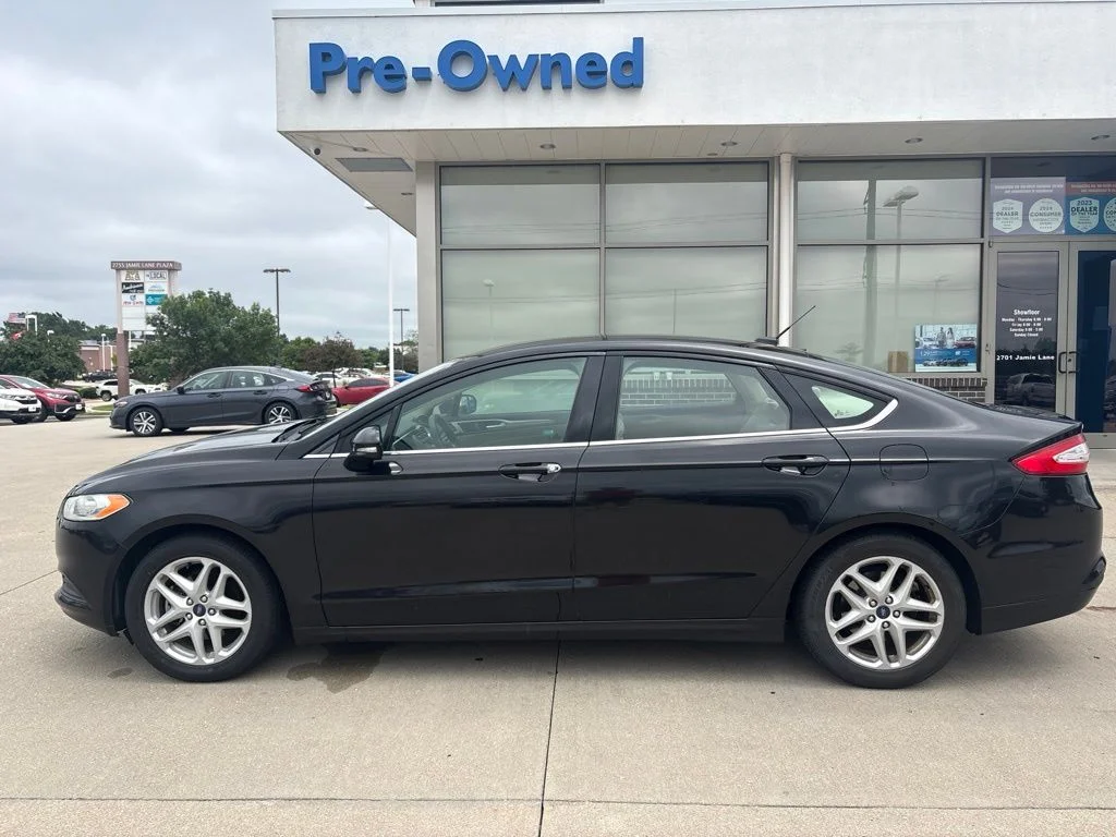 Used 2014 Tuxedo Black Metallic Ford SE image 8