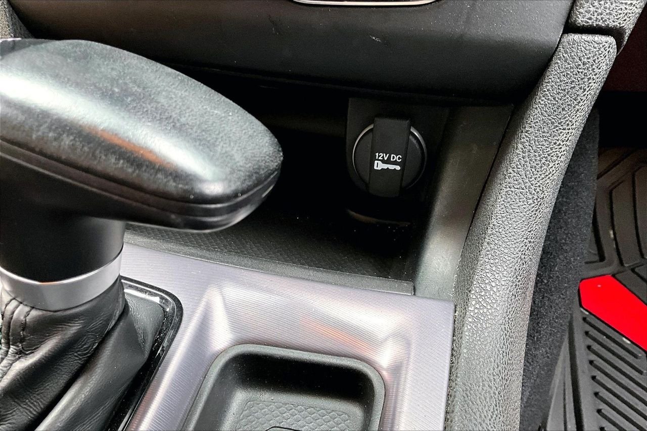 Used 2020 Silver Dodge SXT image 25