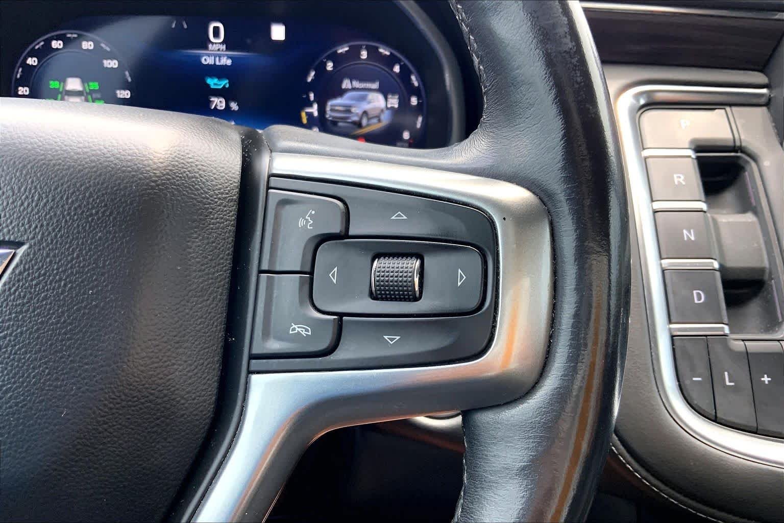 Used 2022 Black Chevrolet Z71 image 25