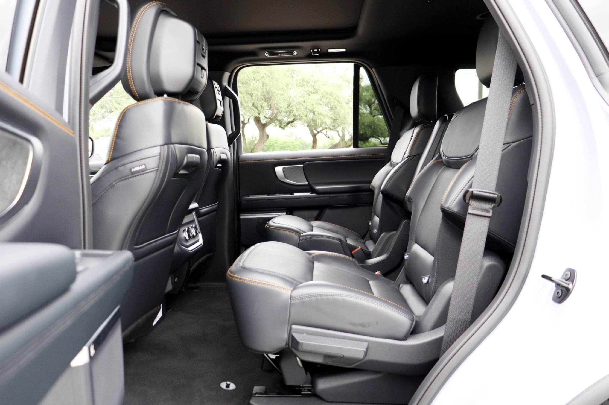New 2026 Glacier Gray Metallic Tri-Coat Ford Tremor image 17