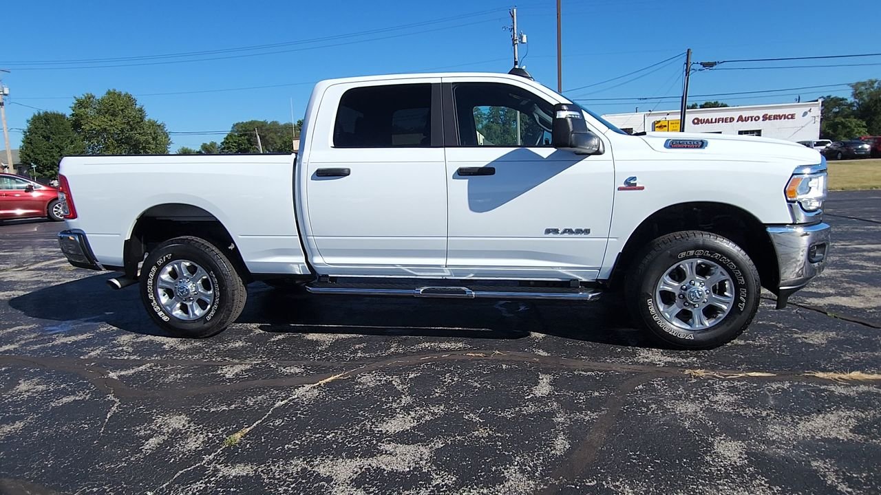 Used 2023 White Ram Big Horn image 9