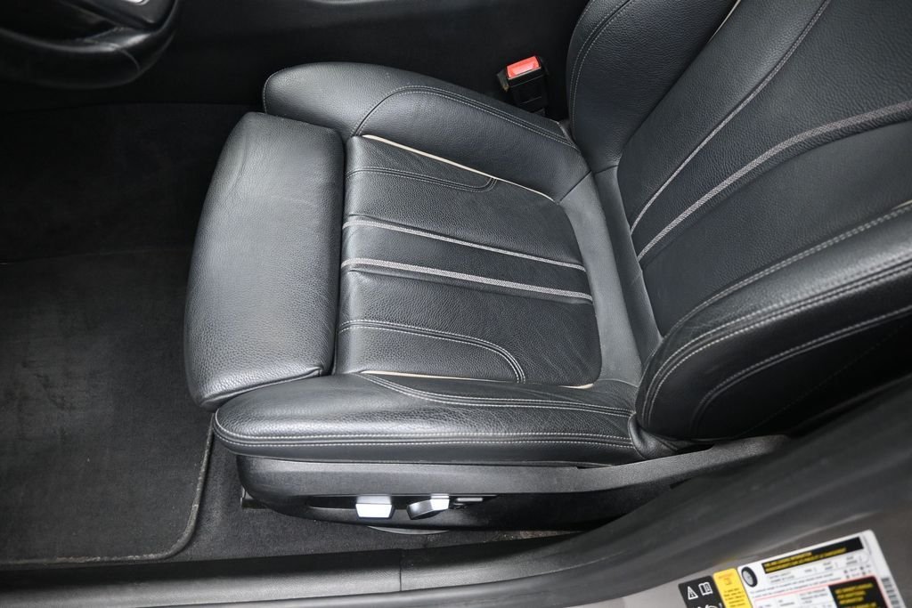 Used 2017 Cashmere Silver Metallic BMW 530i xDrive image 10