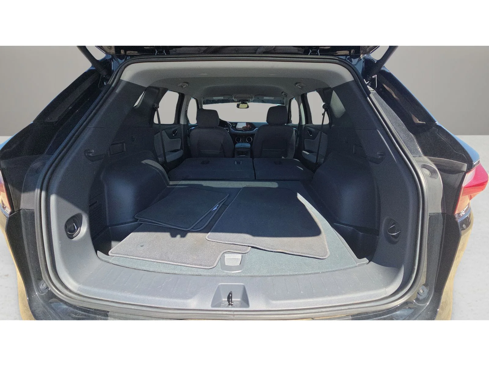 Used 2022 Black Chevrolet LT image 18
