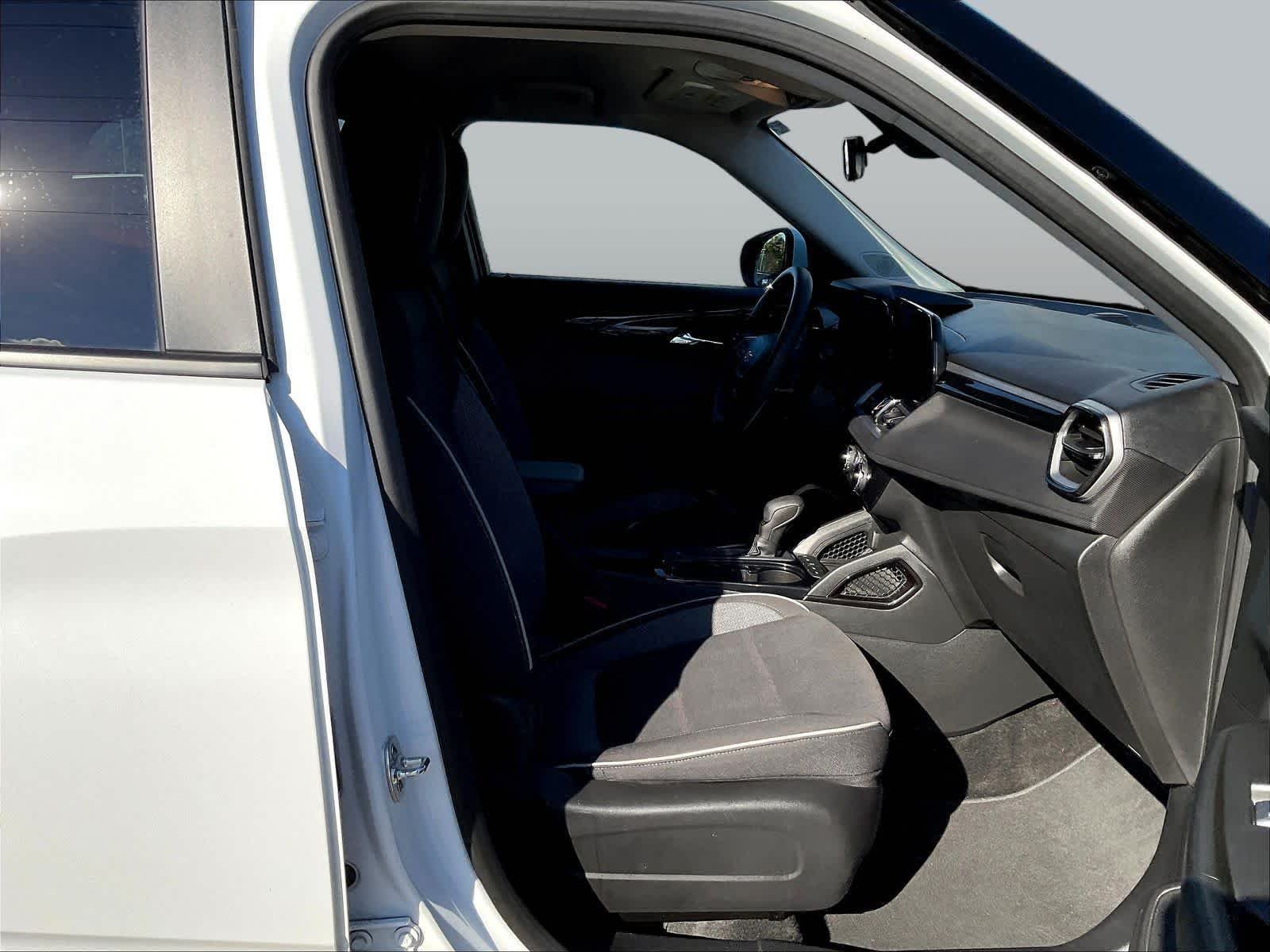 2025 Chevrolet Trailblazer LT - Photo 30