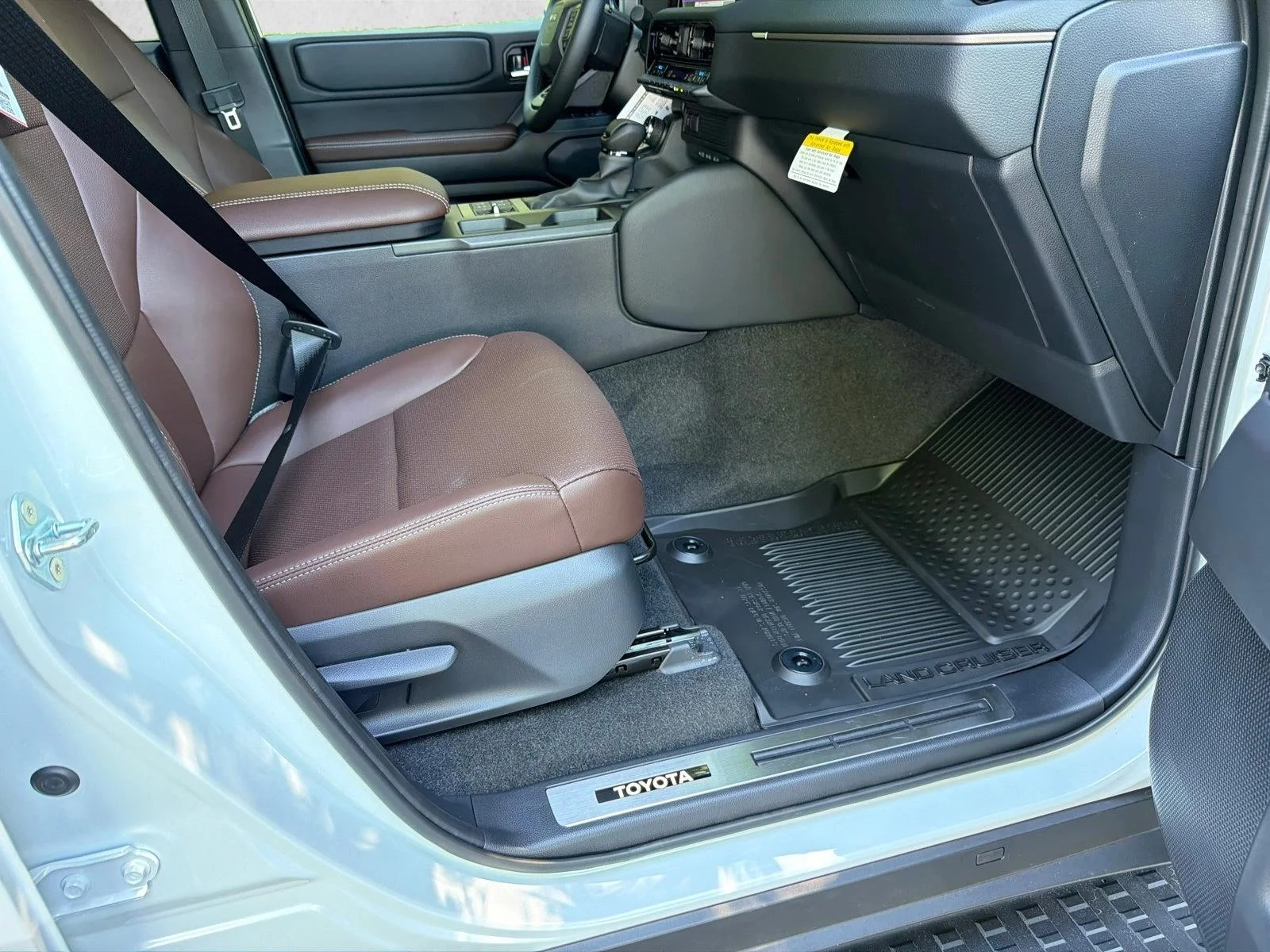 New 2027 Wind Chill Pearl Toyota Land Cruiser image 13