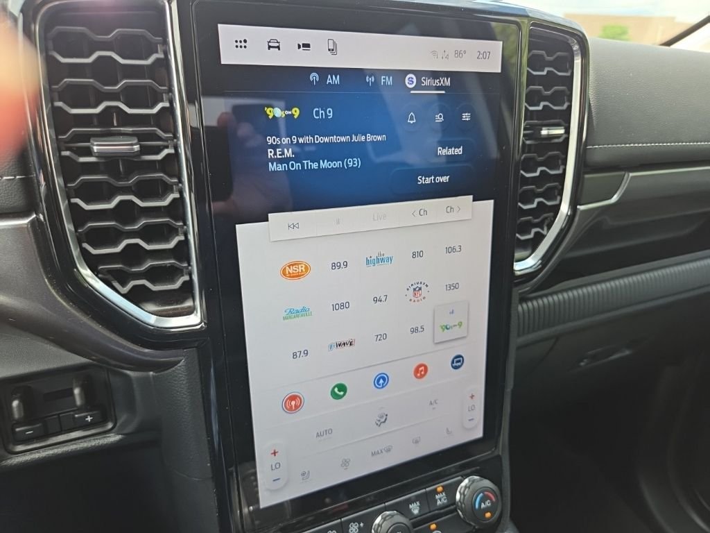 Used 2024 Cactus Ford Lariat image 18