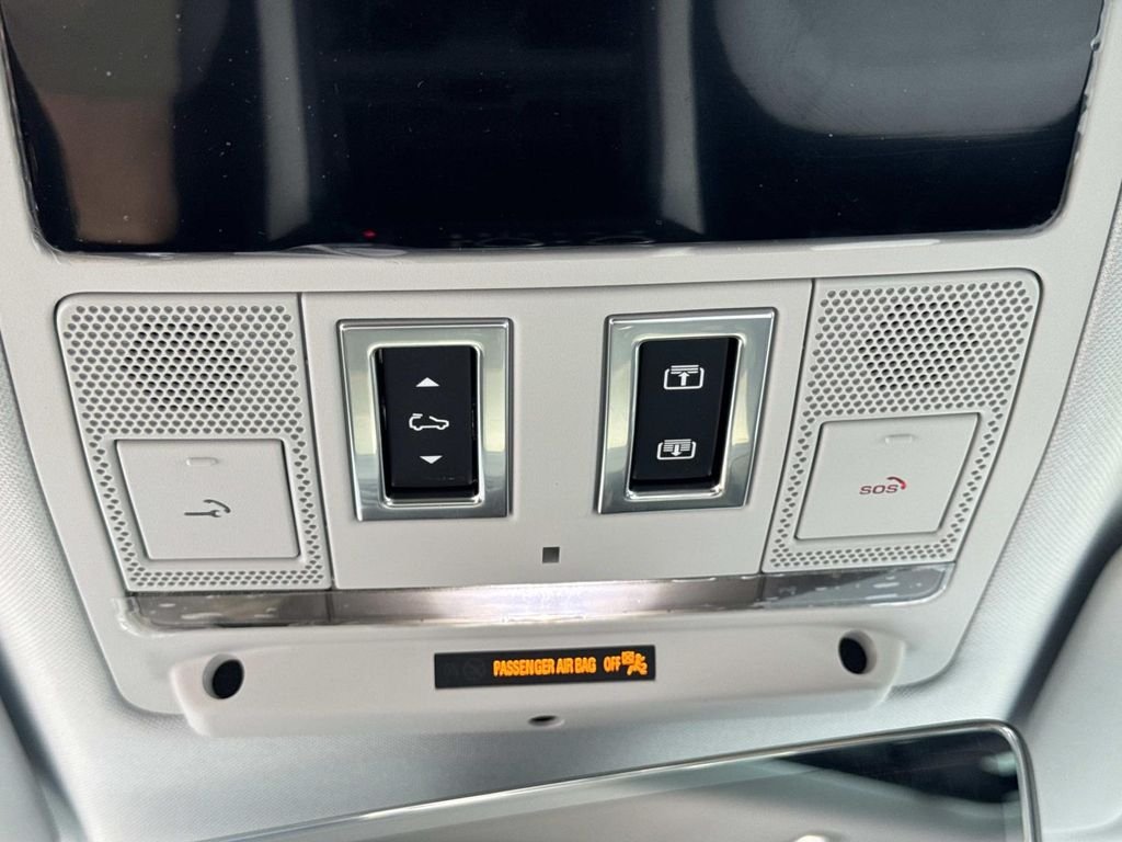 New 2026 Borasco Grey Land Rover X-Dynamic SE image 25