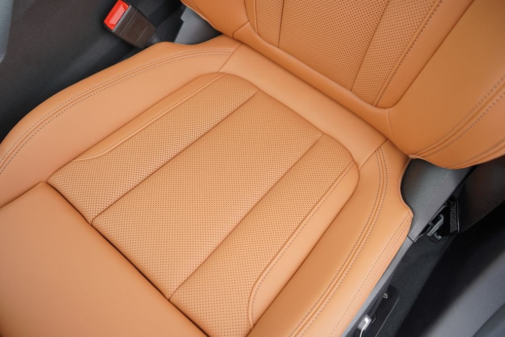 Used 2026 Skyscraper Gray Metallic BMW 330i xDrive image 11