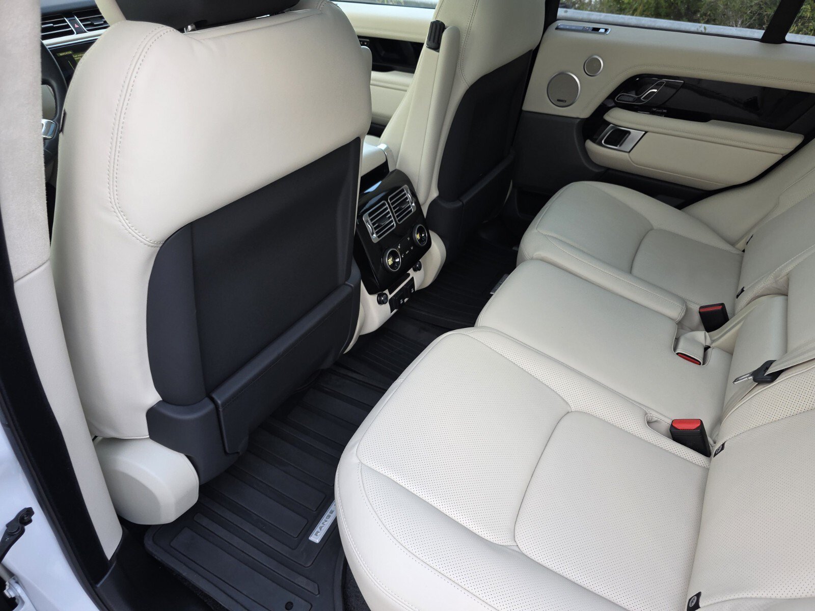 Used 2021 Ivory Land Rover P525 Westminster image 15
