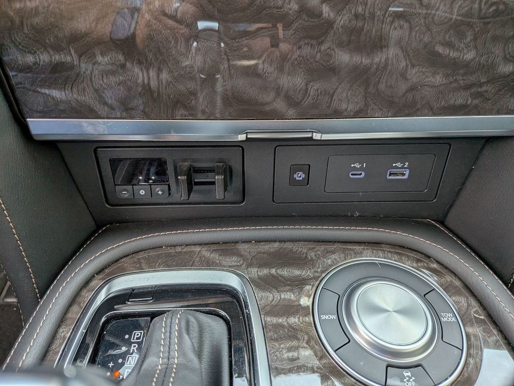 Used 2024 Gray Nissan Platinum image 37
