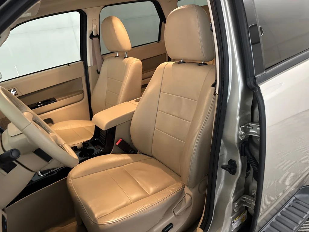 Used 2011 Gold Ford Limited image 19