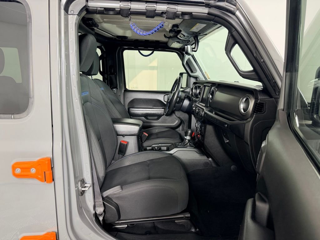 Used 2022 Gray Jeep Unlimited Rubicon 4xe image 37