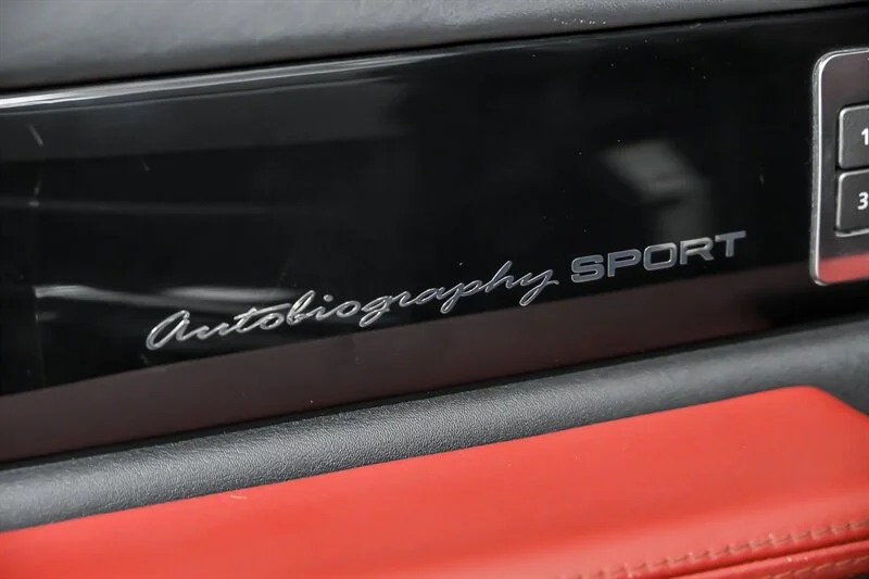 Used 2013 Santorini Black Metallic Land Rover Autobiography image 16