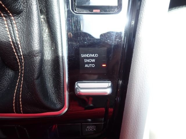 Used 2022 Gray Jeep Limited image 22