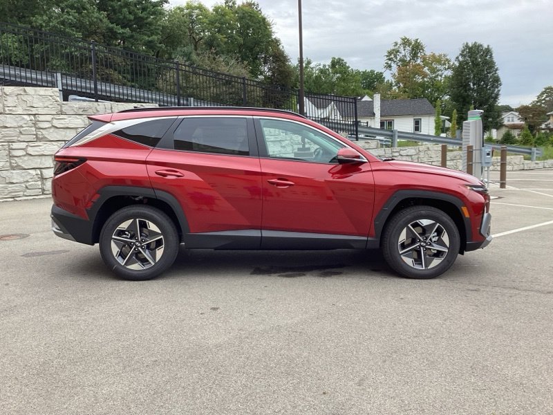 New 2026 Red Hyundai SEL Premium image 9