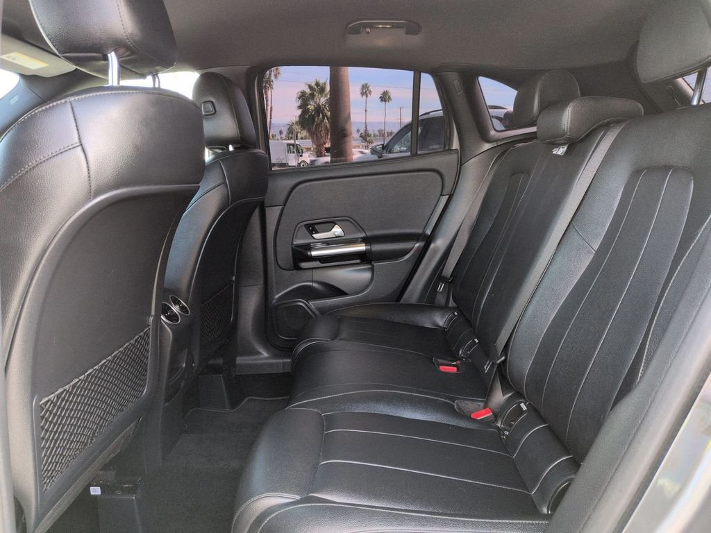 Used 2022 Gray Mercedes-Benz GLA 250 image 18