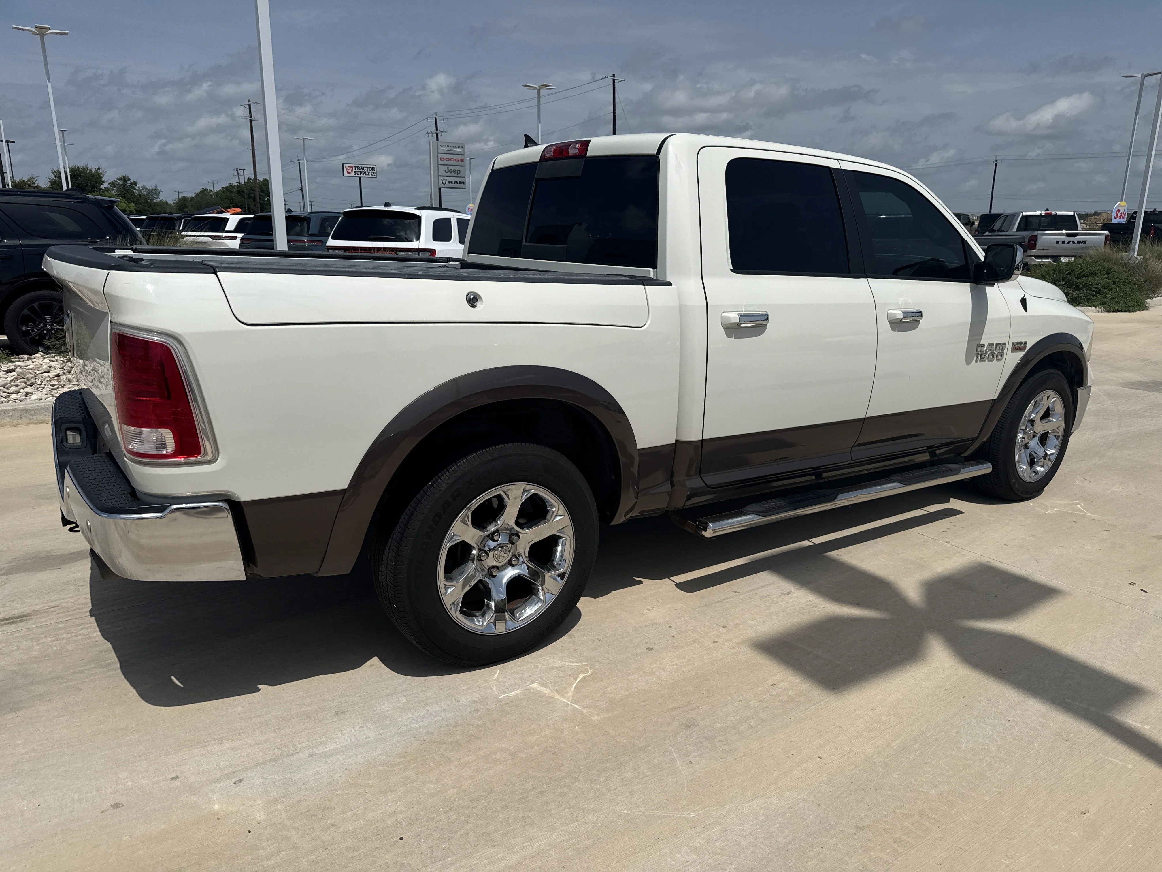 Used 2018 White Ram Laramie image 10