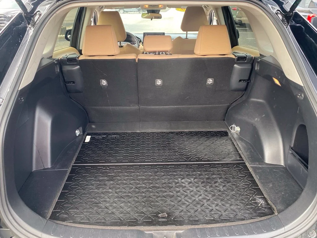 Used 2019 Black Toyota LE image 10