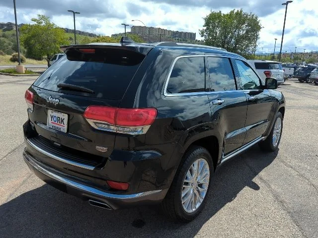 Used 2018 Black Jeep Summit image 4