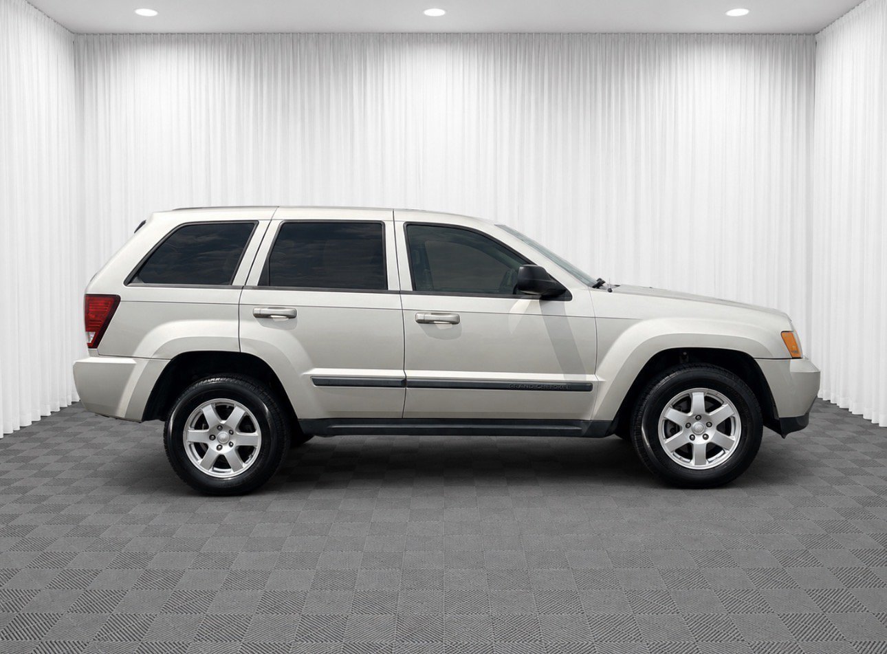 Used 2008 Jeep Grand Cherokee Laredo with VIN 1J8GR48K08C235941 for sale in Wichita, KS