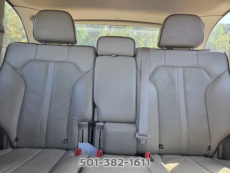 Used 2014 White Platinum Clearcoat Metal LINCOLN BASE image 7