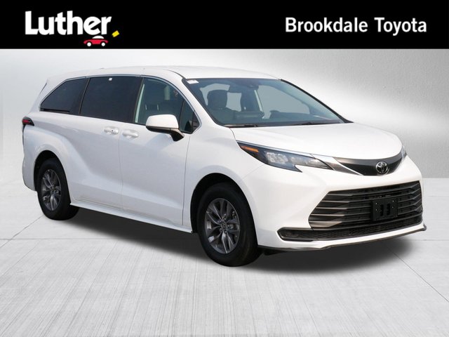 2026 Toyota Sienna LE