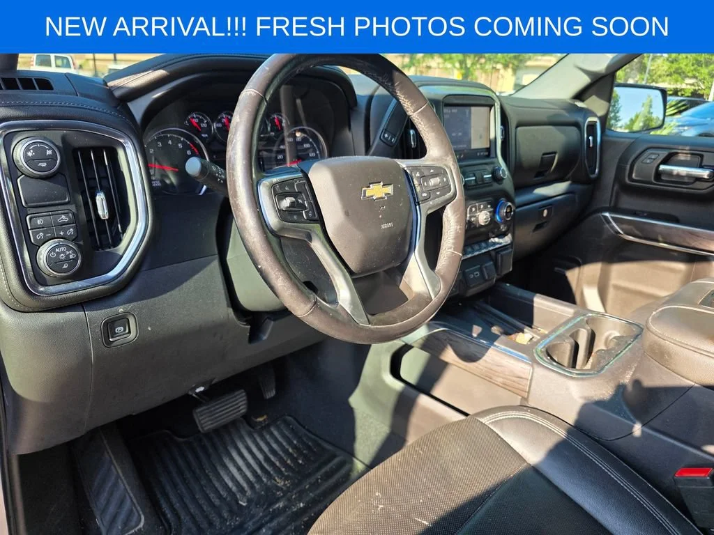 Used 2019 SILVER ICE METALLIC Chevrolet LTZ image 8