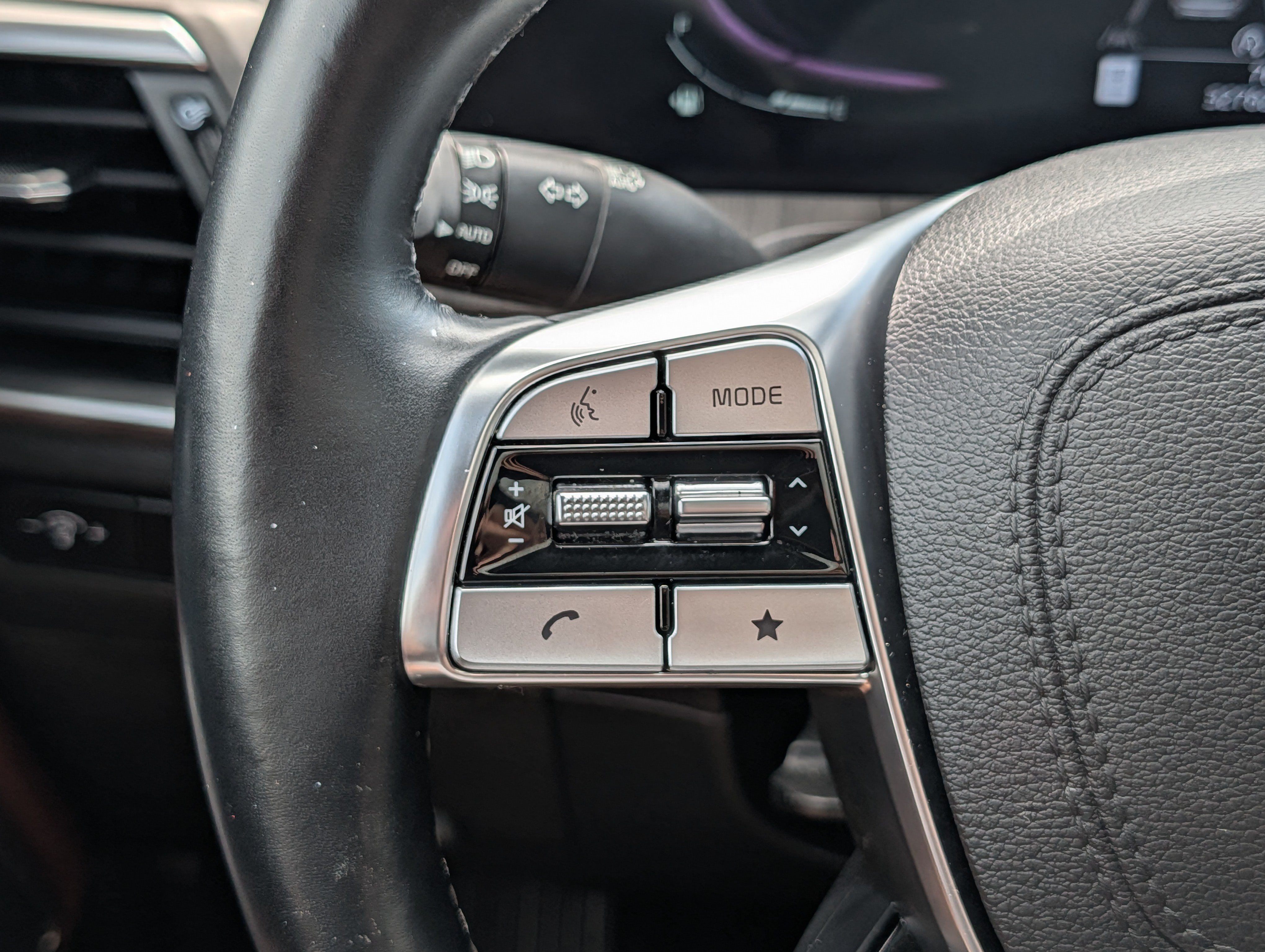 Certified Used 2024 Ebony Black Kia EX image 31