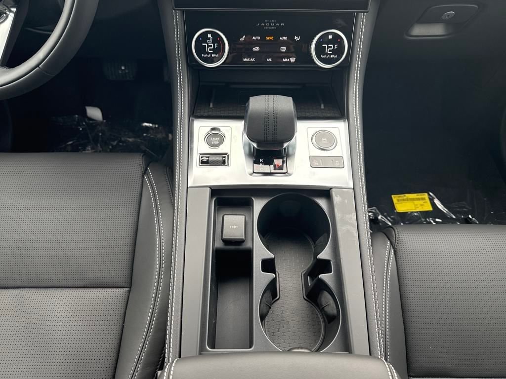 2026 Jaguar F-Pace R-Dynamic S - Photo 24